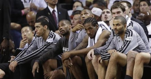 范戴克：萨拉赫？他马上要去踢非洲杯，对我们来说没什么变化（范戴克：萨拉赫将征战非洲杯，我们照常前进）