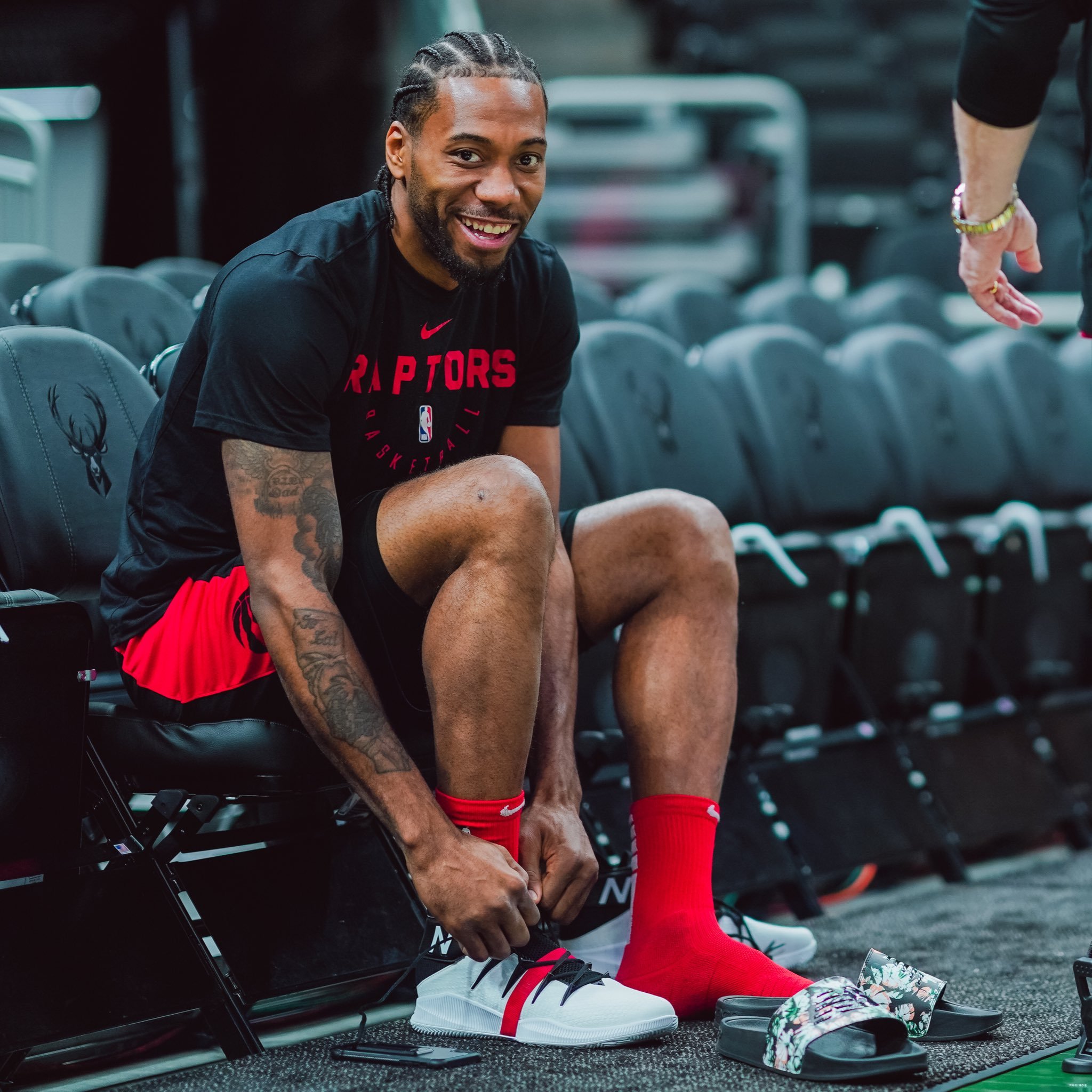 弗洛伦齐：在罗马时我们阵容很强，但对手是能拿100分的尤文（弗洛伦齐：罗马阵容不弱，却遇到能拿100分的尤文）