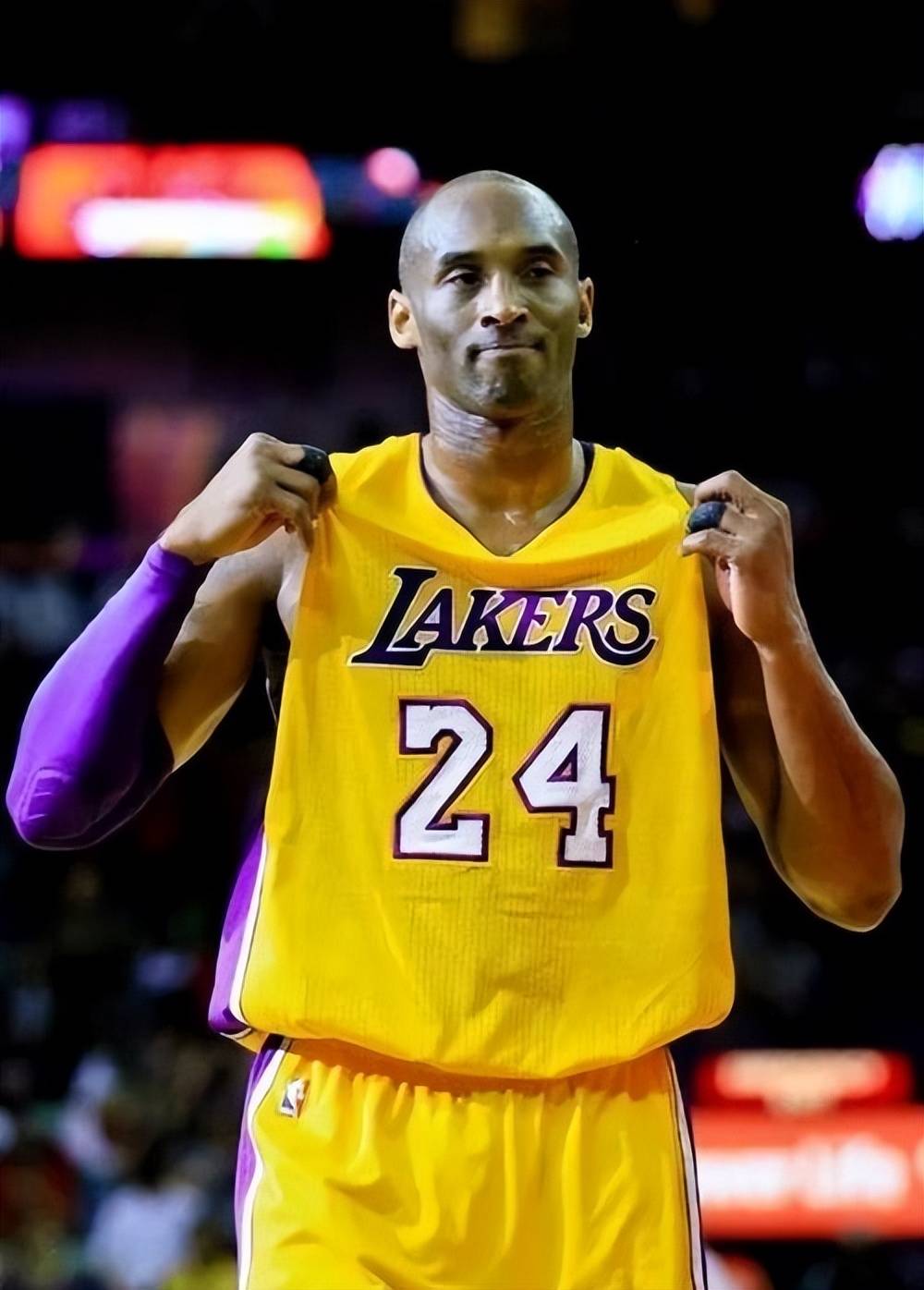 球迷：这队今天有夺冠气质（球迷称这支球队今日尽显冠军相）