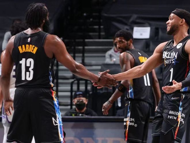 意媒：弗拉霍维奇已接受检查，确定为内收肌紧张未出现损伤（意媒：弗拉霍维奇检查结果为内收肌紧张，未见损伤）