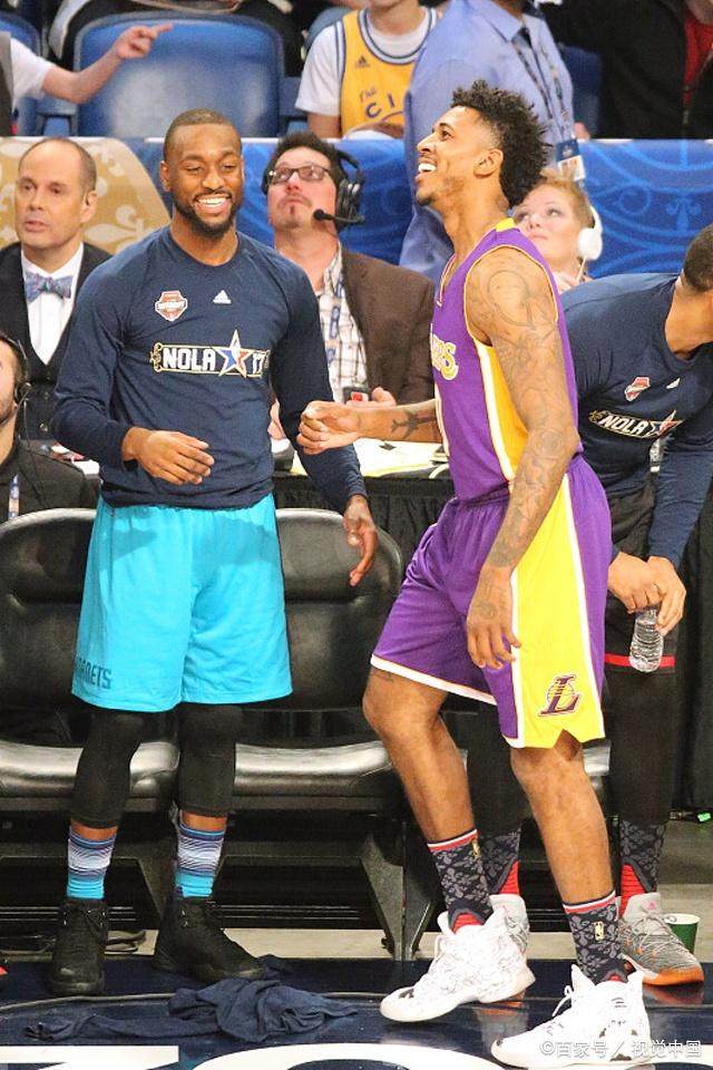 半场战报：博洛尼亚1-2克雷莫内塞，奥尔索利尼点射，瓦尔迪、帕耶罗破门（半场快讯：博洛尼亚1-2落后克雷莫内塞，奥尔索利尼点射，瓦尔迪、帕耶罗进球）