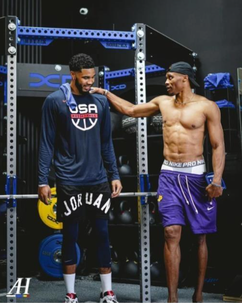 47岁王励勤双职掌舵，刘国梁落选藏隐情，洛杉矶6金硬仗难打？（王励勤47岁双线挂帅，刘国梁落选疑藏内情，洛杉矶六金硬仗难打？）