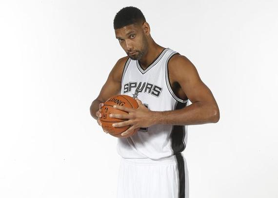 官方：米兰与18岁中场萨拉完成续约；据悉新合同到2030年（米兰官宣18岁中场萨拉完成续约，合约或至2030年）